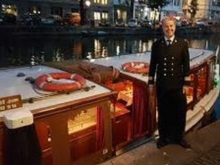 Grachtenfahrt mit Abendessen im klassischen Salonboot